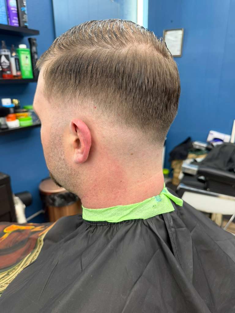 Beard trim and crisp line up by Alex Urbaez Barber