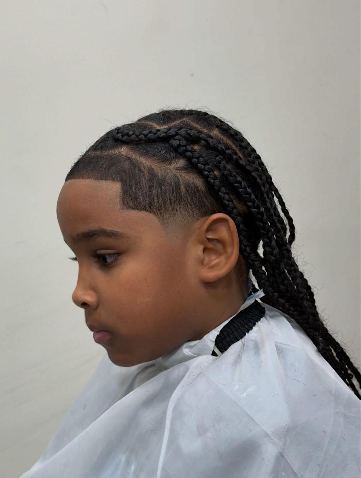 Kids braids and line up by Alex Urbaez Barber